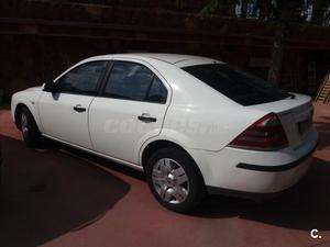 FORD Mondeo 2.0 TDCi 115 Ambiente Plus 5p.