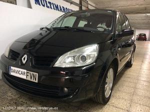 RENAULT SCéNIC SCENIC 1.5 DCI PRIVILEGE 105 ECO 2 - SANTA