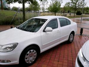 SKODA Octavia 1.6 TDI Active Plus solo particulares 5p.