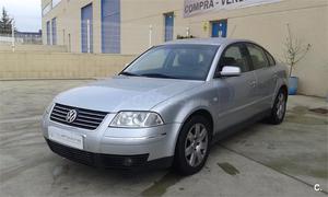 VOLKSWAGEN Passat 1.9 TDi Highline 130CV 4p.