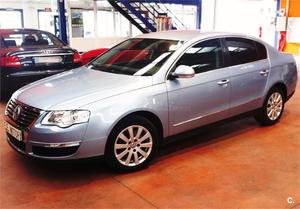 VOLKSWAGEN Passat 2.0 TDI DPF Highline 4p.