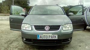 VOLKSWAGEN Touran 1.9 TDI 105cv DSG DPF Traveller 5p.