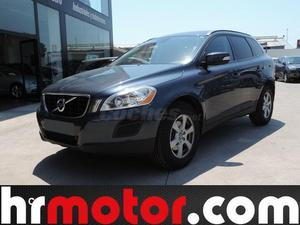 VOLVO XC D3 Momentum 5p.