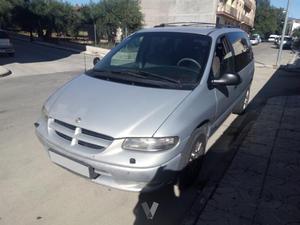 CHRYSLER Voyager SE 2.5 CRD -01