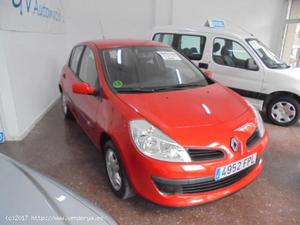 RENAULT CLIO EMOTION V ECO2, 75CV, 5P DEL  - PRAT