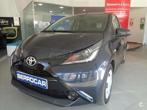 TOYOTA Aygo  xplay business 5p.