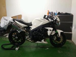 TRIUMPH SPEED TRIPLE (