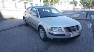 VOLKSWAGEN Passat 1.9 TDi Comfortline 130CV -03