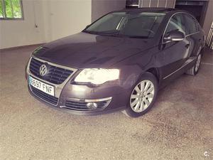 VOLKSWAGEN Passat 2.0 TDI 140cv Sportline 4p.