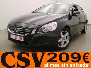 VOLVO S D2 Momentum 4p.