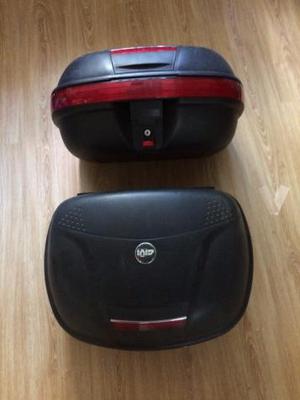 Dos maletas de moto marca GiVi. Sistema Monokey.
