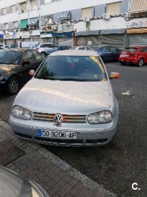 VOLKSWAGEN Golf 1.6 CONCEPTLINE 5p.