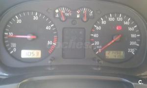 VOLKSWAGEN Golf 1.9TDI HIGHLINE 5p.