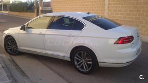 VOLKSWAGEN Passat Sport 2.0 TDI 110kW150CV BMT 4p.