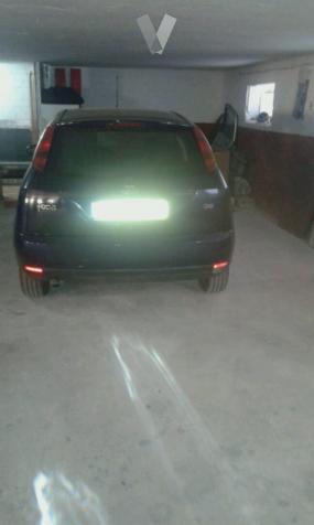 FORD Focus 1.8 TDdi Ghia -02