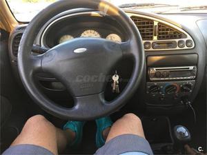 Ford Fiesta 1.8 Tddi Ghia 5p. -02
