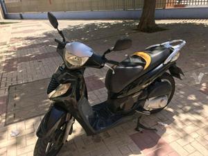 HONDA SCOOPY SH150i (