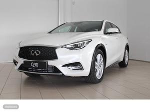 Infiniti Q30