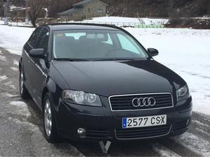 AUDI A3 1.6 FSI Attraction -04