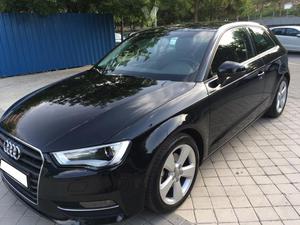 AUDI A3 1.6 TDI 105cv Ambition -13