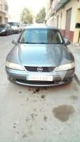 OPEL Vectra Elegance 2.0 DTI 16v -01