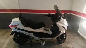 PIAGGIO X-Evo 125 Sport -16