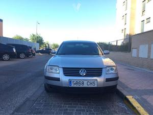 VOLKSWAGEN Passat 1.9 TDi Comfortline 130CV -03