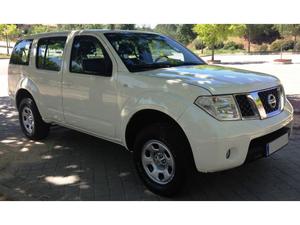 Nissan Pathfinder 2.5dCi FE 7pl.