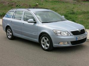 SKODA Octavia Combi 1.6 TDI CR Collection 5p.