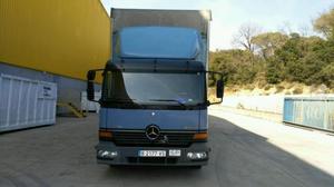 camion MERCEDES