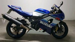 SUZUKI GSX R