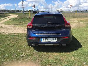 VOLVO V40 Cross Country 2.0 D4 Summum Auto 5p.