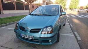 NISSAN Almera Tino 2.2Di Ambience -01