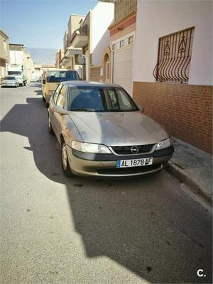 OPEL Vectra V 4p.