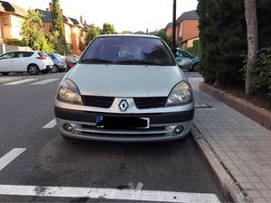 RENAULT Clio RT 1.9dTi -01