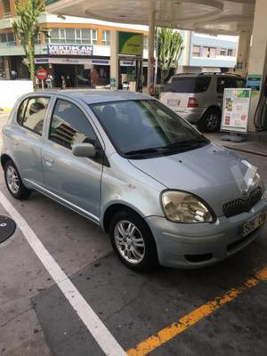 TOYOTA Yaris 1.3 VVTi Sol -04