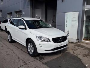 VOLVO XC D4 AWD Momentum 5p.