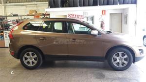 VOLVO XC D5 AWD Momentum Auto 5p.