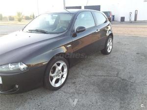 Alfa Romeo  Jtd Distinctive 150cv 3p. -05