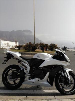 HONDA CBR 600 RR (