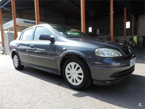 Opel Astra v Comfort 4p. -02