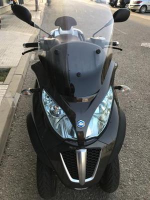 PIAGGIO MP Business -14