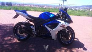 SUZUKI GSX R