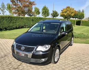 VOLKSWAGEN Touran 2.0 TDI 140 Highline 5p.