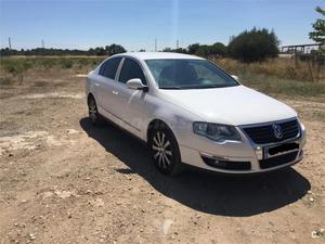 Volkswagen Passat 2.0 Tdi 140cv Dpf Dsg Highline 4p. -08