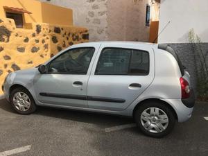 RENAULT Clio Authentique 