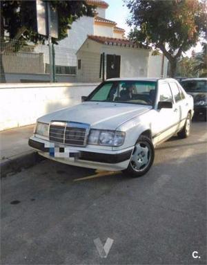 Mercedes 200 D 