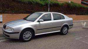 SKODA Octavia 1.9 TDi Ambiente -02