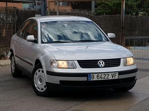 VOLKSWAGEN Passat 1.9 TDI COMFORTLINE -00