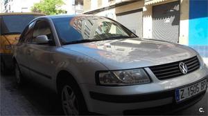 Volkswagen Passat 1.9 Tdi Highline 4p. -99